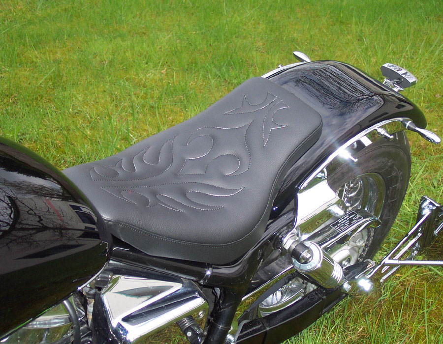 Motorbike Seat for tail conversion Soloseat for Honda VT 750 Black Widow