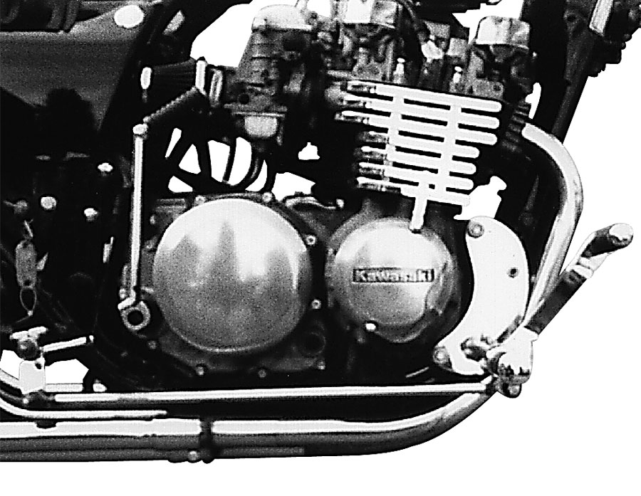 Sistema di poggiapiedi 35 cm montato in avanti per Kawasaki Z 650 SR TÜV