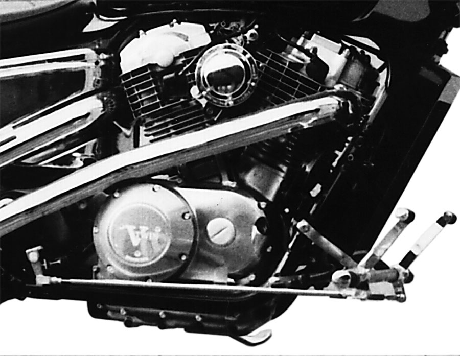 Sistema poggiapiedi avanzato da 12 cm per Honda VT 1100 C Shadow larghezza telaio 37 cm - Honda VT 1100 C Shadow TÜV