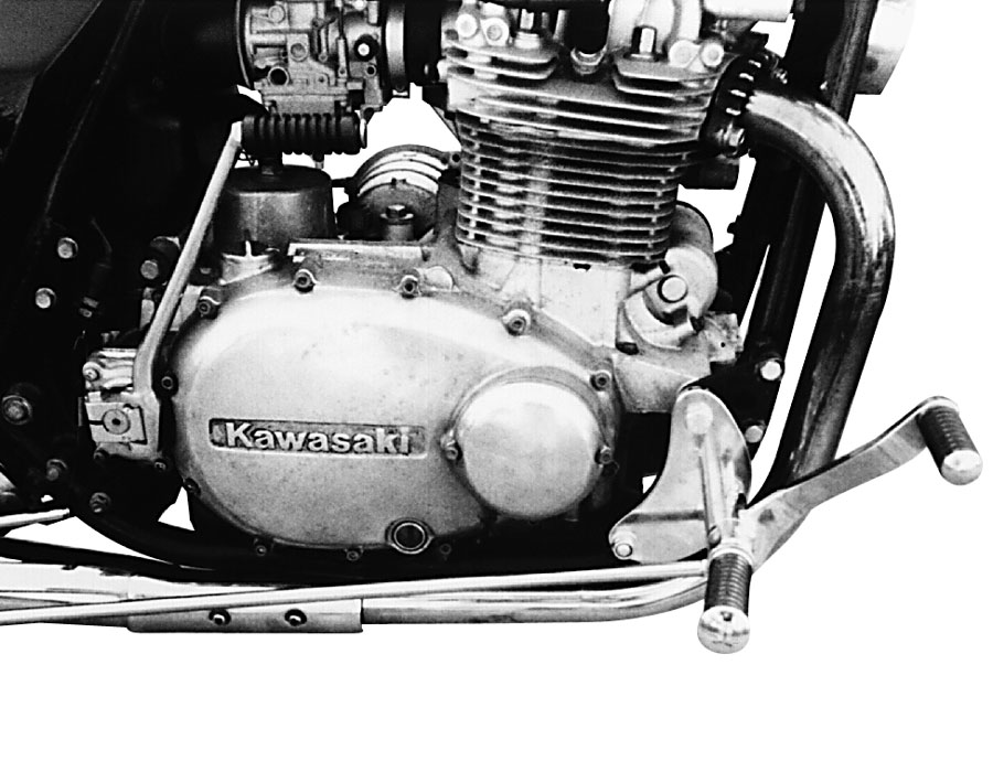Sistema di pedane 35 cm premontate per Kawasaki Z 750 LTD 4 cilindri TÜV