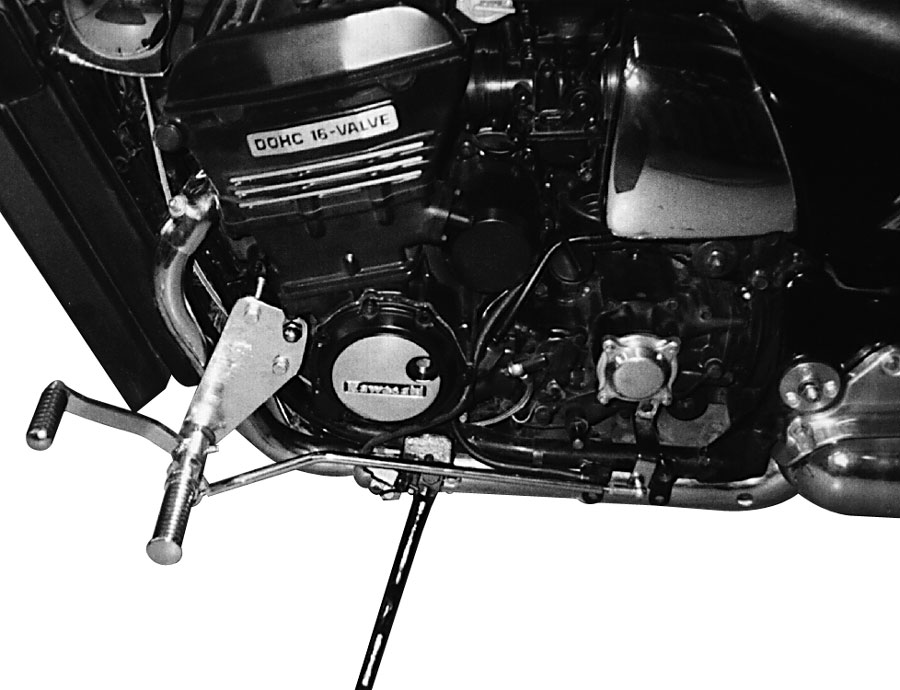 Sistema di poggiapiedi 45 cm montato in avanti per Kawasaki ZL 1000 TÜV