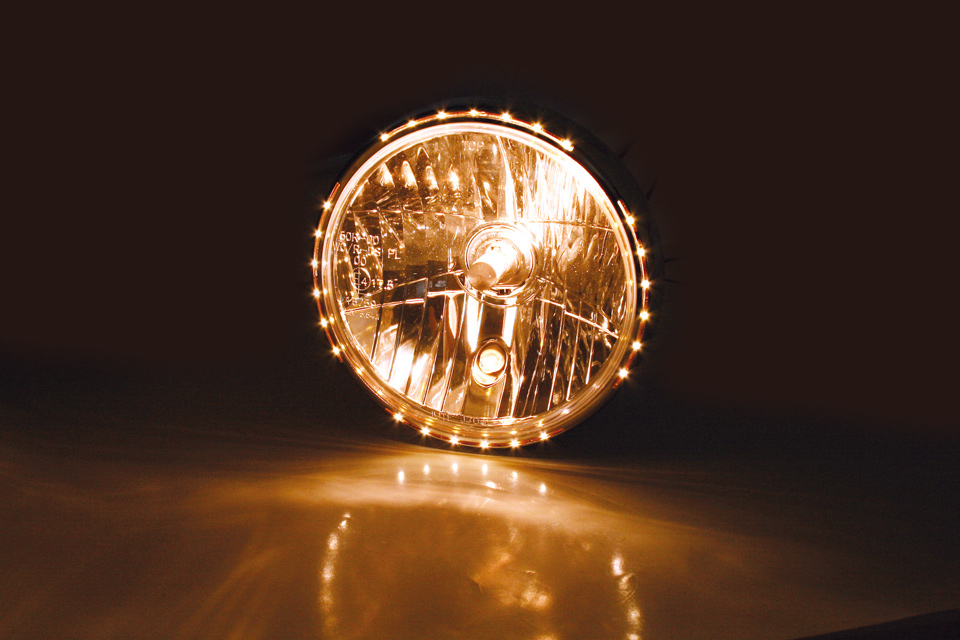 SHIN YO Faro da 7 pollici RENO 2 con luce di posizione a LED nell'anello della lampada, alloggiamento in metallo, vetro trasparente (riflettore prismatico), rotondo, montaggio laterale, omologazione E